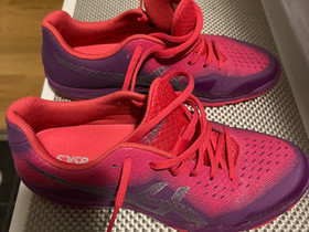 Asics 41.5 sisäpelikengät uudenveroiset, Pallopelit, Urheilu ja ulkoilu, Lappeenranta, Tori.fi Asics 41.5 sisäpelikengät uudenveroiset, Pallopelit, Urheilu ja ulkoilu, Lappeenranta, Tori.fi