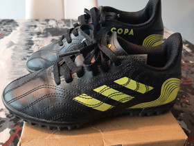 Adidas jalkapallokengät, Jalkapallo, Urheilu ja ulkoilu, Jyväskylä, Tori.fi Adidas jalkapallokengät, Jalkapallo, Urheilu ja ulkoilu, Jyväskylä, Tori.fi