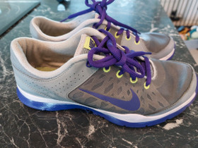 NIKE treenikengät, Vaatteet ja kengät, Seinäjoki, Tori.fi NIKE treenikengät, Vaatteet ja kengät, Seinäjoki, Tori.fi