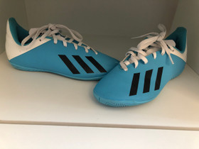 Adidas sisä kengät, Jalkapallo, Urheilu ja ulkoilu, Helsinki, Tori.fi Adidas sisä kengät, Jalkapallo, Urheilu ja ulkoilu, Helsinki, Tori.fi
