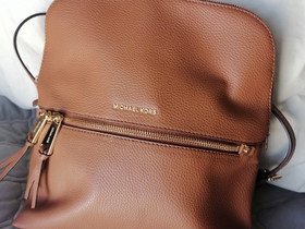 Michael kors rhea reppu, uusi, Laukut ja hatut, Asusteet ja kellot, Helsinki, Tori.fi Michael kors rhea reppu, uusi, Laukut ja hatut, Asusteet ja kellot, Helsinki, Tori.fi