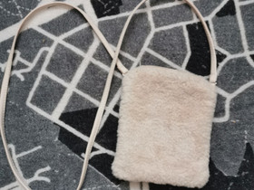 Söpö pieni laukku, Laukut ja hatut, Asusteet ja kellot, Pieksämäki, Tori.fi Söpö pieni laukku, Laukut ja hatut, Asusteet ja kellot, Pieksämäki, Tori.fi