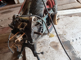 Puolikas mopo, Mopojen varaosat ja tarvikkeet, Mototarvikkeet ja varaosat, Isokyrö, Tori.fi Puolikas mopo, Mopojen varaosat ja tarvikkeet, Mototarvikkeet ja varaosat, Isokyrö, Tori.fi