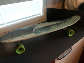 Globe Classic Cruiser Longboard, Rullaluistelu ja skeittaus, Urheilu ja ulkoilu, Kouvola, Tori.fi Globe Classic Cruiser Longboard, Rullaluistelu ja skeittaus, Urheilu ja ulkoilu, Kouvola, Tori.fi
