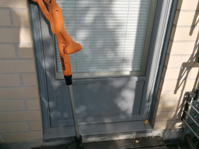 Black & Decker ruohotrimmeri akulla, Leikkurit ja koneet, Piha ja puutarha, Vantaa, Tori.fi Black & Decker ruohotrimmeri akulla, Leikkurit ja koneet, Piha ja puutarha, Vantaa, Tori.fi
