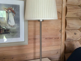 Pöytälamppu, Valaisimet, Sisustus ja huonekalut, Iitti, Tori.fi Pöytälamppu, Valaisimet, Sisustus ja huonekalut, Iitti, Tori.fi