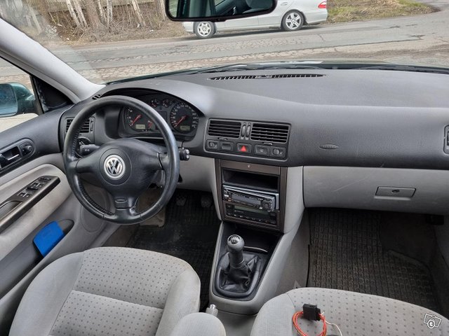 Volkswagen Bora 12