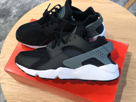 Nike Air Huarache UUDET 75,-, Vaatteet ja kengät, Mikkeli, Tori.fi Nike Air Huarache UUDET 75,-, Vaatteet ja kengät, Mikkeli, Tori.fi