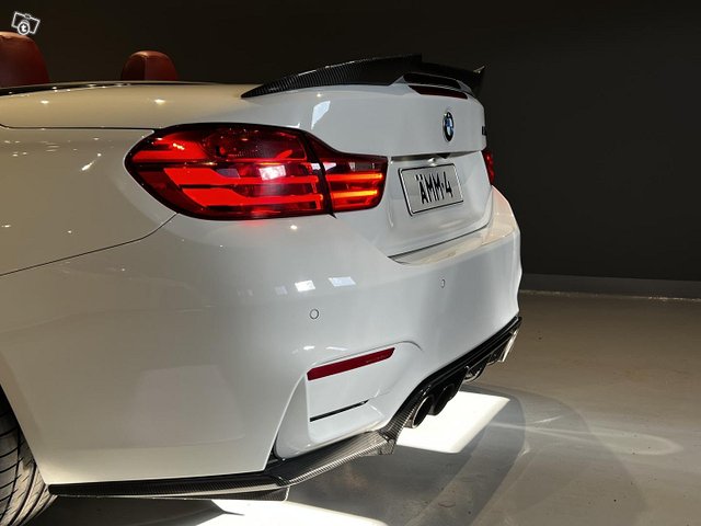 BMW M4 11