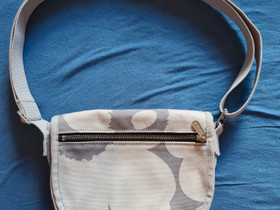 Marimekko Kerttu, pieni unikko-laukku, Laukut ja hatut, Asusteet ja kellot, Mikkeli, Tori.fi Marimekko Kerttu, pieni unikko-laukku, Laukut ja hatut, Asusteet ja kellot, Mikkeli, Tori.fi
