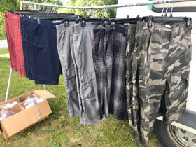 Shortsit ja Caprit, Muut asusteet, Asusteet ja kellot, Kajaani, Tori.fi Shortsit ja Caprit, Muut asusteet, Asusteet ja kellot, Kajaani, Tori.fi