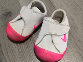 Nike vauvan tossut, Lastenvaatteet ja kengät, Kauhava, Tori.fi Nike vauvan tossut, Lastenvaatteet ja kengät, Kauhava, Tori.fi