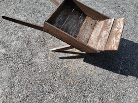 Vanha puinen kottikärry, Muu piha ja puutarha, Piha ja puutarha, Tuusula, Tori.fi Vanha puinen kottikärry, Muu piha ja puutarha, Piha ja puutarha, Tuusula, Tori.fi