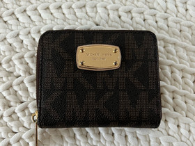 Michael Kors -lompakko, Muut asusteet, Asusteet ja kellot, Vaasa, Tori.fi Michael Kors -lompakko, Muut asusteet, Asusteet ja kellot, Vaasa, Tori.fi