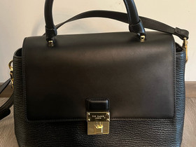 Ted Baker laukku, Laukut ja hatut, Asusteet ja kellot, Jyväskylä, Tori.fi Ted Baker laukku, Laukut ja hatut, Asusteet ja kellot, Jyväskylä, Tori.fi