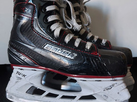 Bauer vapor x2.7, Jääkiekko ja luistelu, Urheilu ja ulkoilu, Hämeenlinna, Tori.fi Bauer vapor x2.7, Jääkiekko ja luistelu, Urheilu ja ulkoilu, Hämeenlinna, Tori.fi