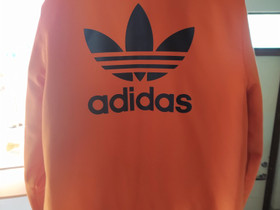Adidas takki unisex, Vaatteet ja kengät, Pori, Tori.fi Adidas takki unisex, Vaatteet ja kengät, Pori, Tori.fi