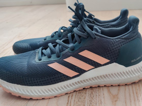 Adidas Bounce, Vaatteet ja kengät, Pori, Tori.fi Adidas Bounce, Vaatteet ja kengät, Pori, Tori.fi