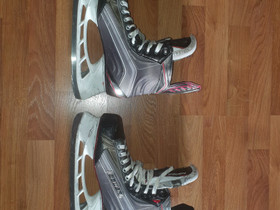 Jääkiekkoluistin bauer sr Vapor X700 koko 43, Jääkiekko ja luistelu, Urheilu ja ulkoilu, Kouvola, Tori.fi Jääkiekkoluistin bauer sr Vapor X700 koko 43, Jääkiekko ja luistelu, Urheilu ja ulkoilu, Kouvola, Tori.fi