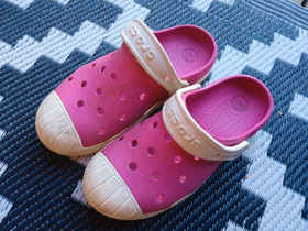 Crocs 32-33, Lastenvaatteet ja kengät, Joensuu, Tori.fi Crocs 32-33, Lastenvaatteet ja kengät, Joensuu, Tori.fi