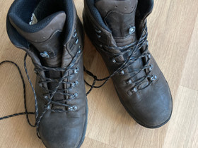 Lowa gtx vaelluskengät 49,5, Ulkoilu ja retkeily, Urheilu ja ulkoilu, Tampere, Tori.fi Lowa gtx vaelluskengät 49,5, Ulkoilu ja retkeily, Urheilu ja ulkoilu, Tampere, Tori.fi
