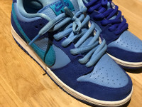 Nike sb dunk blue raspberry