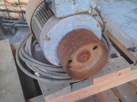 Sähkömoottori 11 kw, Maatalouskoneet, Työkoneet ja kalusto, Marttila, Tori.fi Sähkömoottori 11 kw, Maatalouskoneet, Työkoneet ja kalusto, Marttila, Tori.fi