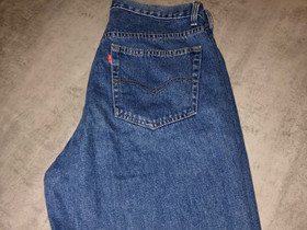 Levis farkkushortsit, Vaatteet ja kengät, Vantaa, Tori.fi Levis farkkushortsit, Vaatteet ja kengät, Vantaa, Tori.fi