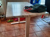Ikean Bekant - nostopöytä 120cm
