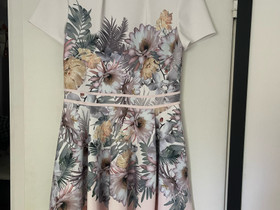 Ted Baker mekko(Haylinn), koko 2/36/S, Vaatteet ja kengät, Vantaa, Tori.fi Ted Baker mekko(Haylinn), koko 2/36/S, Vaatteet ja kengät, Vantaa, Tori.fi
