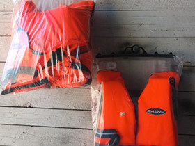 Pelastusliivit!, Veneen varusteet ja varaosat, Venetarvikkeet ja veneily, Jyväskylä, Tori.fi Pelastusliivit!, Veneen varusteet ja varaosat, Venetarvikkeet ja veneily, Jyväskylä, Tori.fi