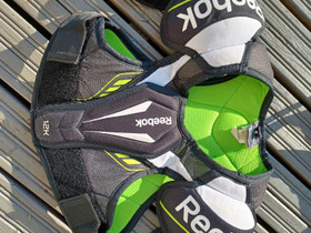 Reebok rintapanssari, Jääkiekko ja luistelu, Urheilu ja ulkoilu, Kajaani, Tori.fi Reebok rintapanssari, Jääkiekko ja luistelu, Urheilu ja ulkoilu, Kajaani, Tori.fi