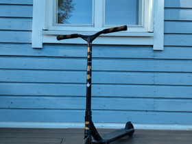 Blunt s3 scootti, Rullaluistelu ja skeittaus, Urheilu ja ulkoilu, Nurmijärvi, Tori.fi Blunt s3 scootti, Rullaluistelu ja skeittaus, Urheilu ja ulkoilu, Nurmijärvi, Tori.fi