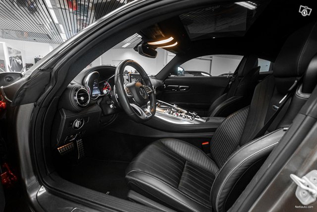 Mercedes-Benz AMG GT S 8