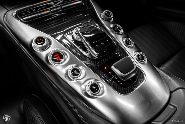 Mercedes-Benz AMG GT S 14