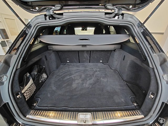 Mercedes-Benz C 16