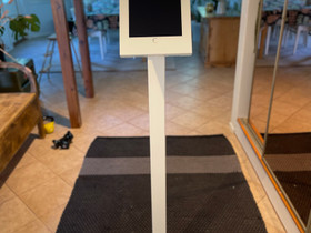 Tablettiteline lattiajalustalla / ipad teline, Muu tietotekniikka, Tietokoneet ja lisälaitteet, Iisalmi, Tori.fi Tablettiteline lattiajalustalla / ipad teline, Muu tietotekniikka, Tietokoneet ja lisälaitteet, Iisalmi, Tori.fi