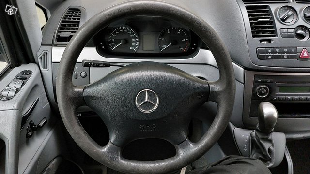 Mercedes-Benz Viano 18