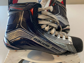 Bauer Vapor 1X koko 3,5EE, Jääkiekko ja luistelu, Urheilu ja ulkoilu, Tampere, Tori.fi Bauer Vapor 1X koko 3,5EE, Jääkiekko ja luistelu, Urheilu ja ulkoilu, Tampere, Tori.fi