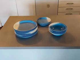 Kultakeramiikan lautassetti, Ruokailuastiat ja aterimet, Keittiötarvikkeet ja astiat, Vaasa, Tori.fi Kultakeramiikan lautassetti, Ruokailuastiat ja aterimet, Keittiötarvikkeet ja astiat, Vaasa, Tori.fi