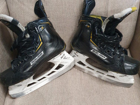 Bauer Supreme 2S 38, Jääkiekko ja luistelu, Urheilu ja ulkoilu, Nurmijärvi, Tori.fi Bauer Supreme 2S 38, Jääkiekko ja luistelu, Urheilu ja ulkoilu, Nurmijärvi, Tori.fi