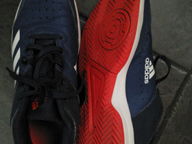 Adidas sisäpeli kengät koko 37 1/3, Pallopelit, Urheilu ja ulkoilu, Pori, Tori.fi Adidas sisäpeli kengät koko 37 1/3, Pallopelit, Urheilu ja ulkoilu, Pori, Tori.fi