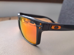 Oakley Holbrook, Muut asusteet, Asusteet ja kellot, Sotkamo, Tori.fi Oakley Holbrook, Muut asusteet, Asusteet ja kellot, Sotkamo, Tori.fi