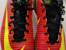 Nike Mercurial x Sisäpelikenkä koko 45.5, Kuntoilu ja fitness, Urheilu ja ulkoilu, Vaasa, Tori.fi Nike Mercurial x Sisäpelikenkä koko 45.5, Kuntoilu ja fitness, Urheilu ja ulkoilu, Vaasa, Tori.fi