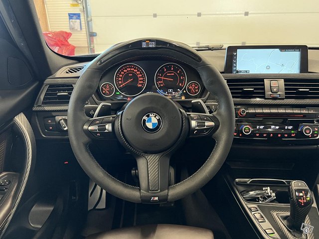 BMW 335 23