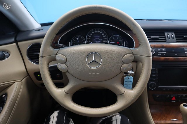 Mercedes-Benz CLS 13