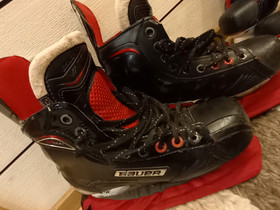 Bauer Vapor X600 luistimet kokoa 36.5, Jääkiekko ja luistelu, Urheilu ja ulkoilu, Jyväskylä, Tori.fi Bauer Vapor X600 luistimet kokoa 36.5, Jääkiekko ja luistelu, Urheilu ja ulkoilu, Jyväskylä, Tori.fi