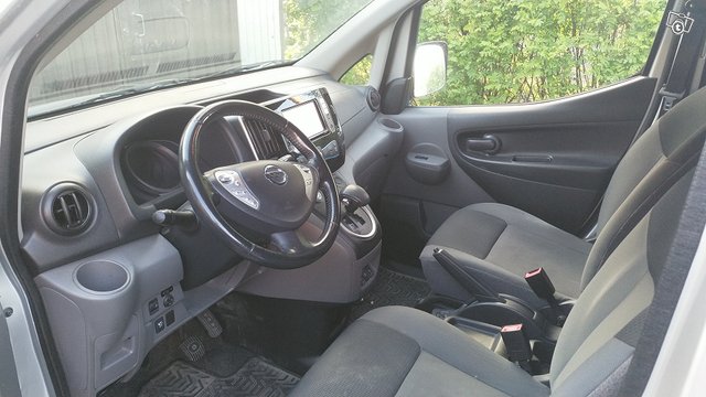 Nissan e-NV200 5