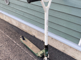 Scootti - temppupotkulauta, Rullaluistelu ja skeittaus, Urheilu ja ulkoilu, Oulu, Tori.fi Scootti - temppupotkulauta, Rullaluistelu ja skeittaus, Urheilu ja ulkoilu, Oulu, Tori.fi
