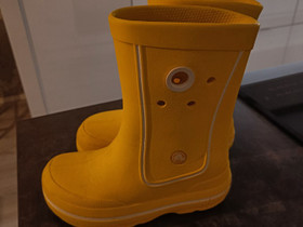 Crocs kumisaappaat (J2/33-34), Lastenvaatteet ja kengät, Tuusula, Tori.fi Crocs kumisaappaat (J2/33-34), Lastenvaatteet ja kengät, Tuusula, Tori.fi